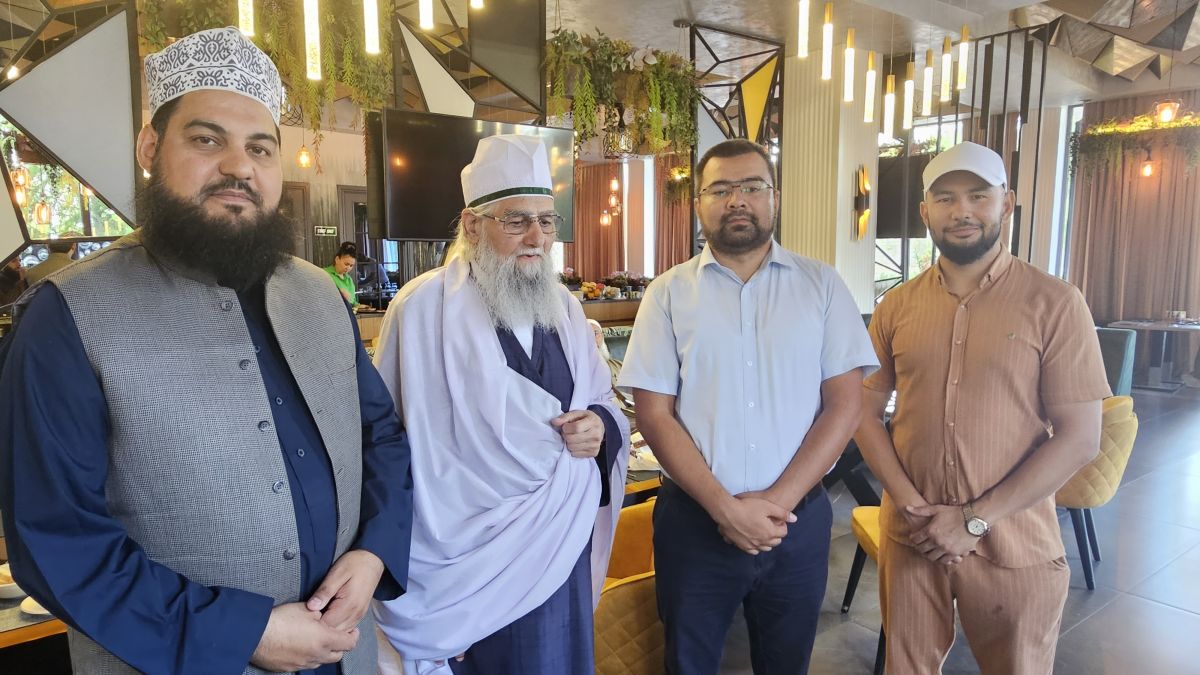 Британия бирлашган қироллиги Ислом уламолари юртимизга ташриф буюрди